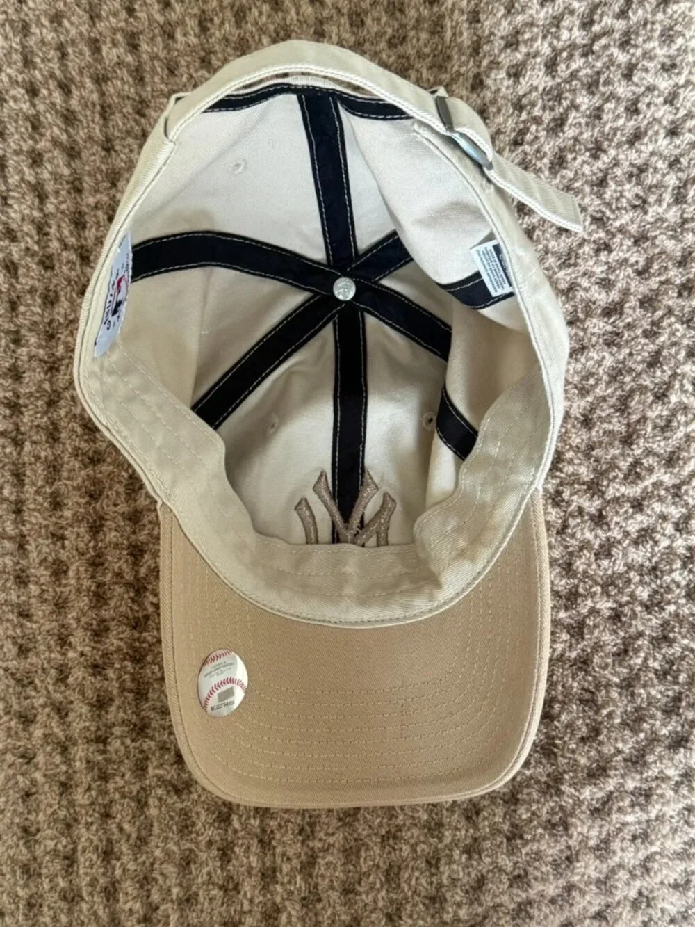 New York Yankees Cream & Beige Adjustable Baseball Cap